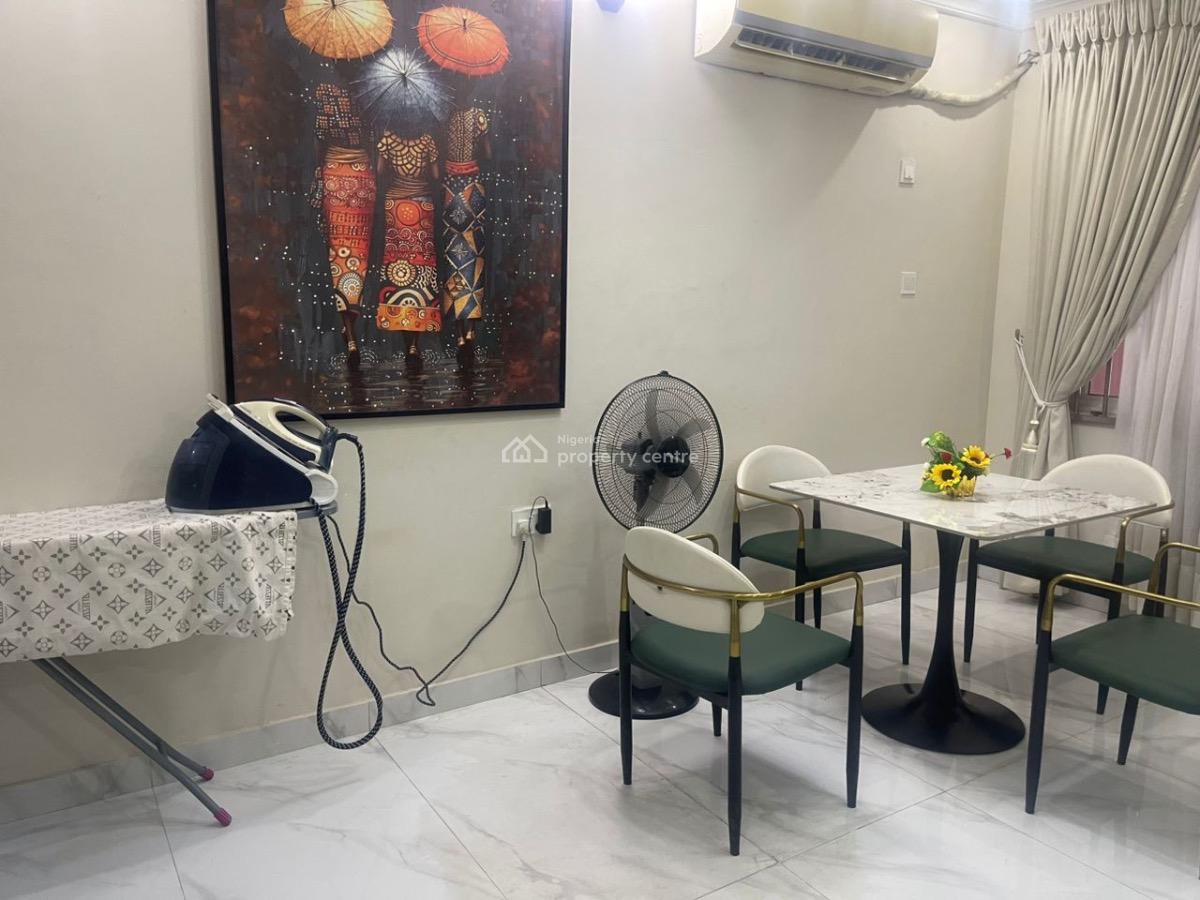 Ladies Shared Apartment- 2 Bedroom(near Shoprite/four Point), Simeon Akinlonu, Oniru, Victoria Island (vi), Lagos, Flat / Apartment Short Let