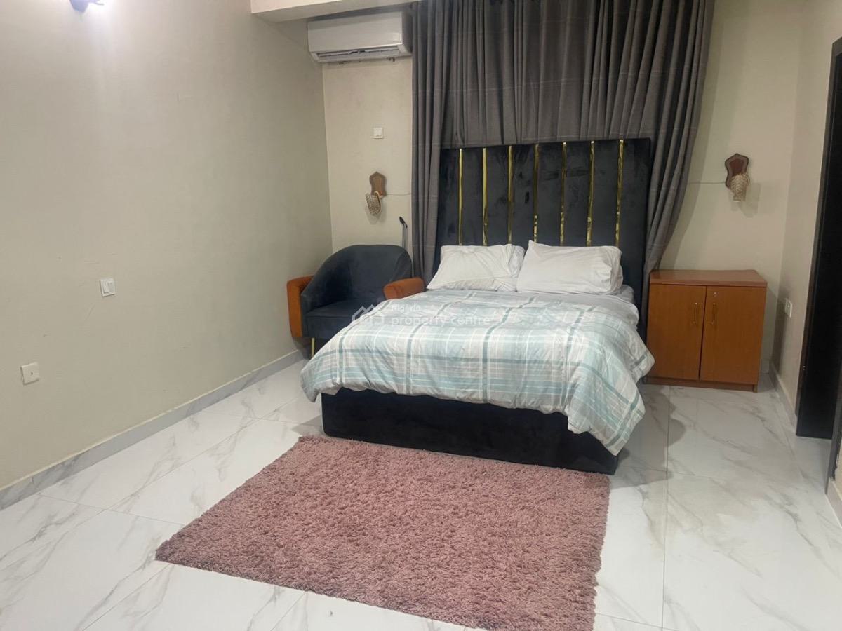 Ladies Shared Apartment- 2 Bedroom(near Shoprite/four Point), Simeon Akinlonu, Oniru, Victoria Island (vi), Lagos, Flat / Apartment Short Let