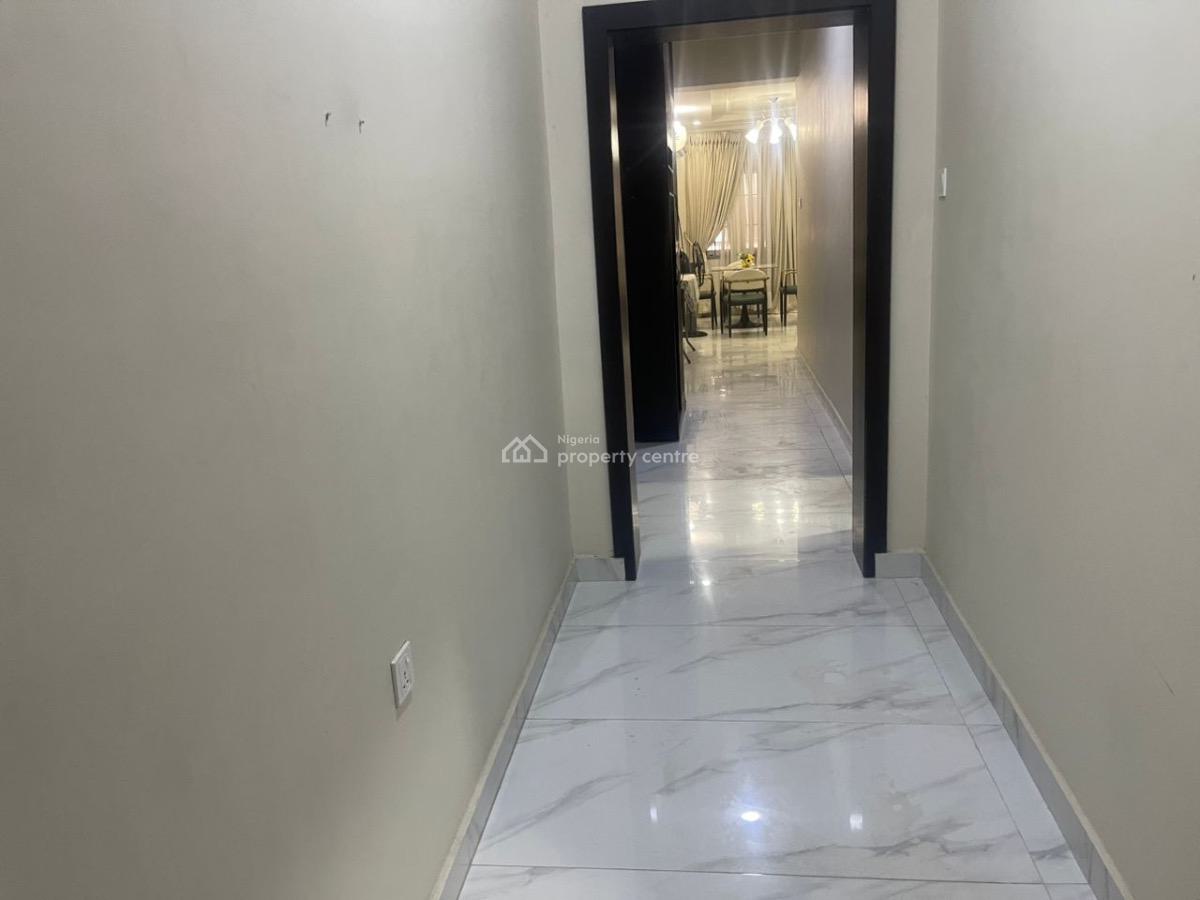 Ladies Shared Apartment- 2 Bedroom(near Shoprite/four Point), Simeon Akinlonu, Oniru, Victoria Island (vi), Lagos, Flat / Apartment Short Let