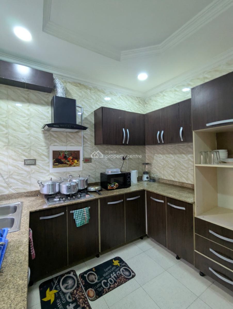 3-bedroom Serviced Apartment, Off Admiralty Way, Lekki Phase 1, Lekki, Lagos, Flat / Apartment for Rent
