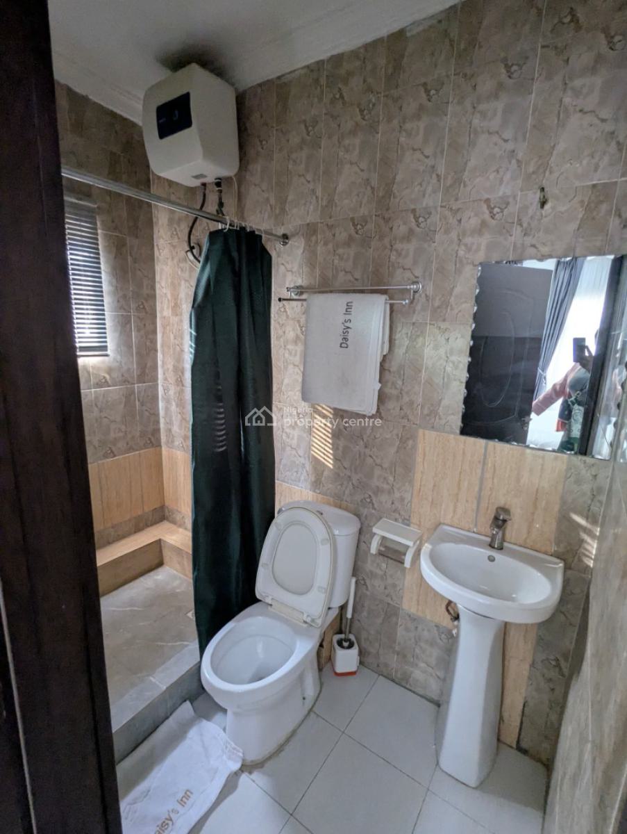 3-bedroom Serviced Apartment, Off Admiralty Way, Lekki Phase 1, Lekki, Lagos, Flat / Apartment for Rent