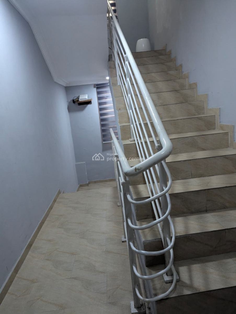 3-bedroom Serviced Apartment, Off Admiralty Way, Lekki Phase 1, Lekki, Lagos, Flat / Apartment for Rent