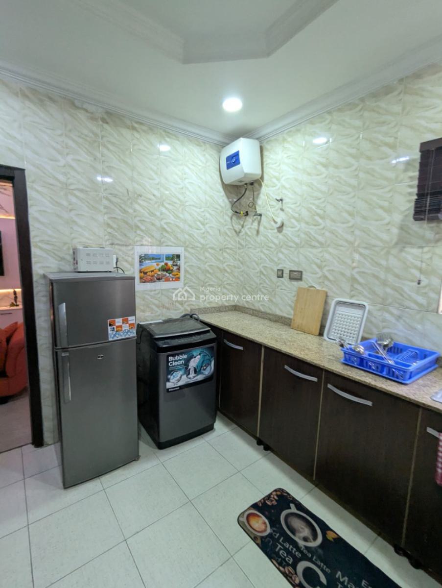 3-bedroom Serviced Apartment, Off Admiralty Way, Lekki Phase 1, Lekki, Lagos, Flat / Apartment for Rent