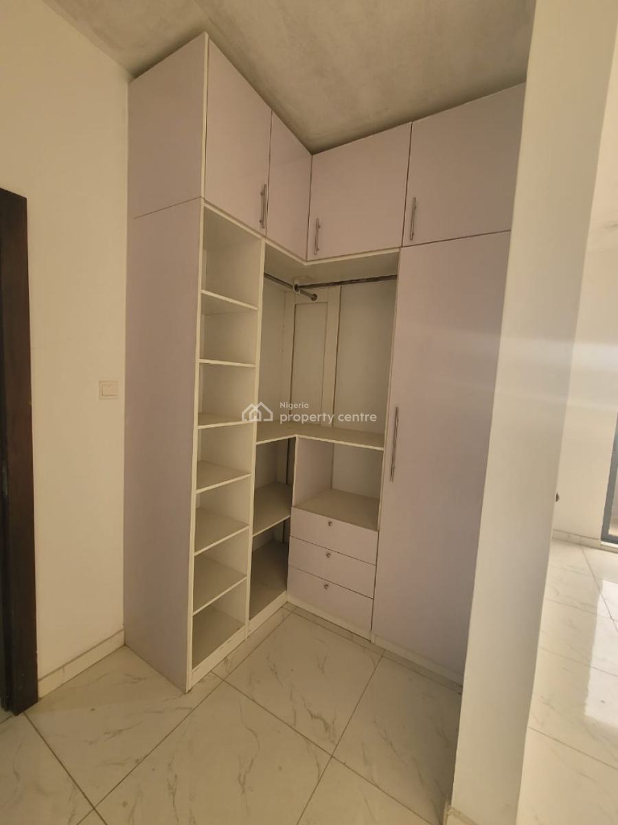 Newly Fully Serviced 3 Bedroom Flat in a Serene and Secure Location, Lekki Phase 1, Lekki, Lagos, Flat / Apartment for Rent