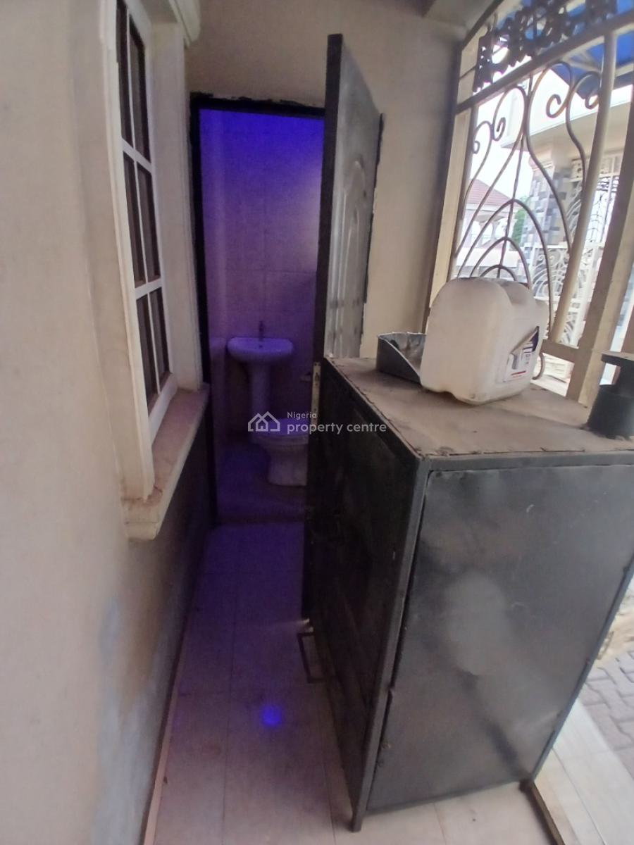 One Bedroom with 2 Toilets( Bq Position), Lokogoma District, Abuja, Detached Bungalow for Rent