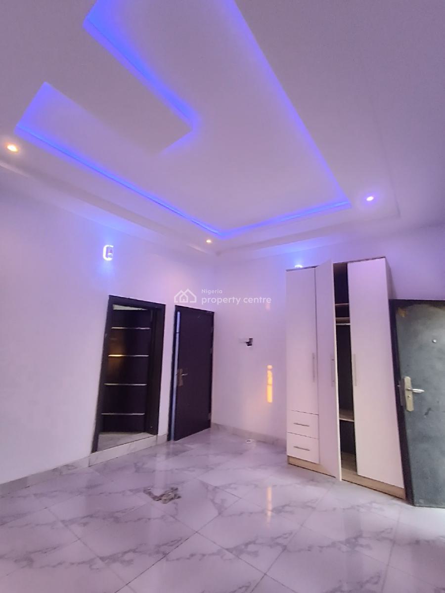 a Well Built 2 Bedroom Flat, Before Novara, Shoprite Aja, Lekki Phase 2, Lekki, Lagos, Flat / Apartment for Rent