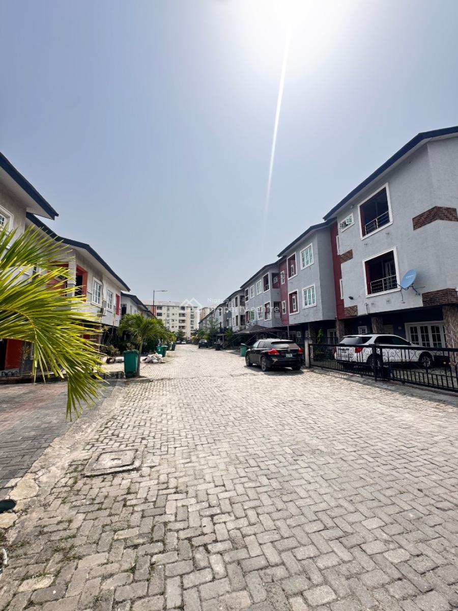 4 Bedroom Duplex Semi Detached with Bq Can Park 5 Cars Very Spacious, Chevron Drive Lekki Lagos State, Lekki, Lagos, Semi-detached Duplex for Sale