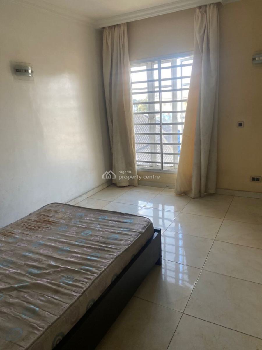 Spacious 3 Bedroom Apartment with Penthouse in a Secured Estate, Ikoyi, Lagos, Flat / Apartment for Rent