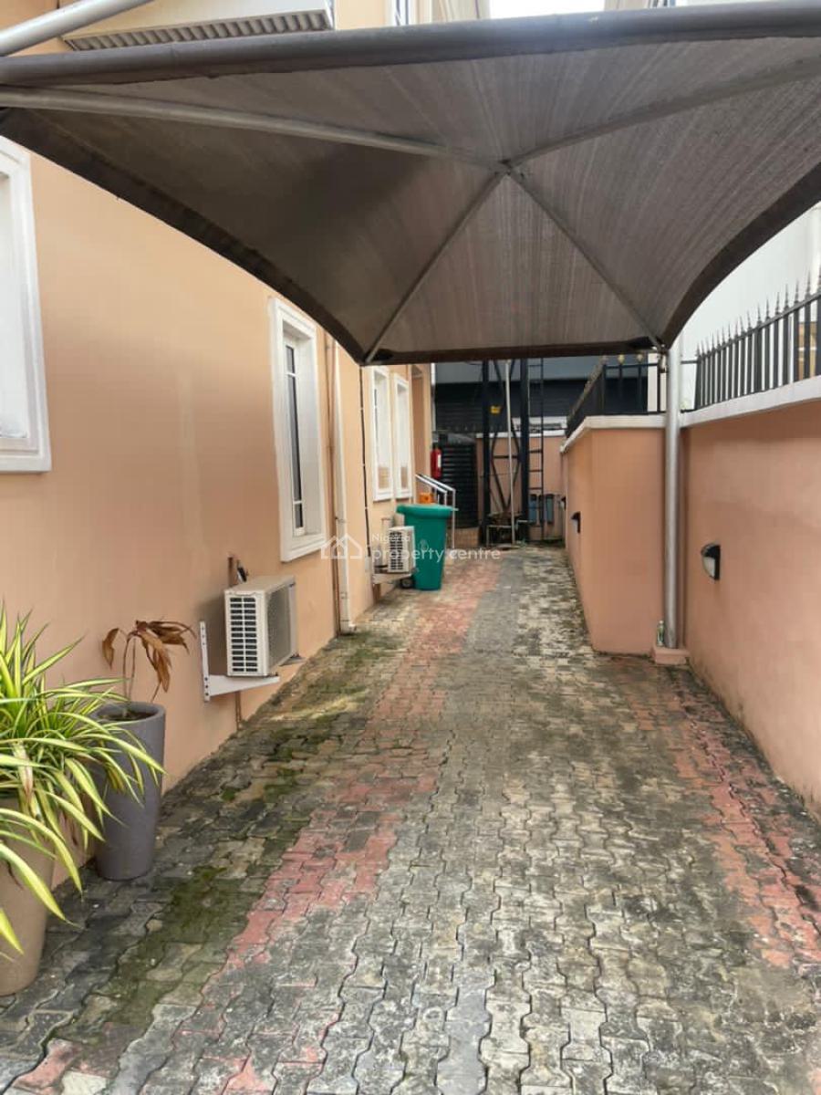 Elegantly Built Luxury 4 Bedrooms Fully Detached Duplex with Bq, Chevron Drive, Lekki, Lagos, Detached Duplex for Rent