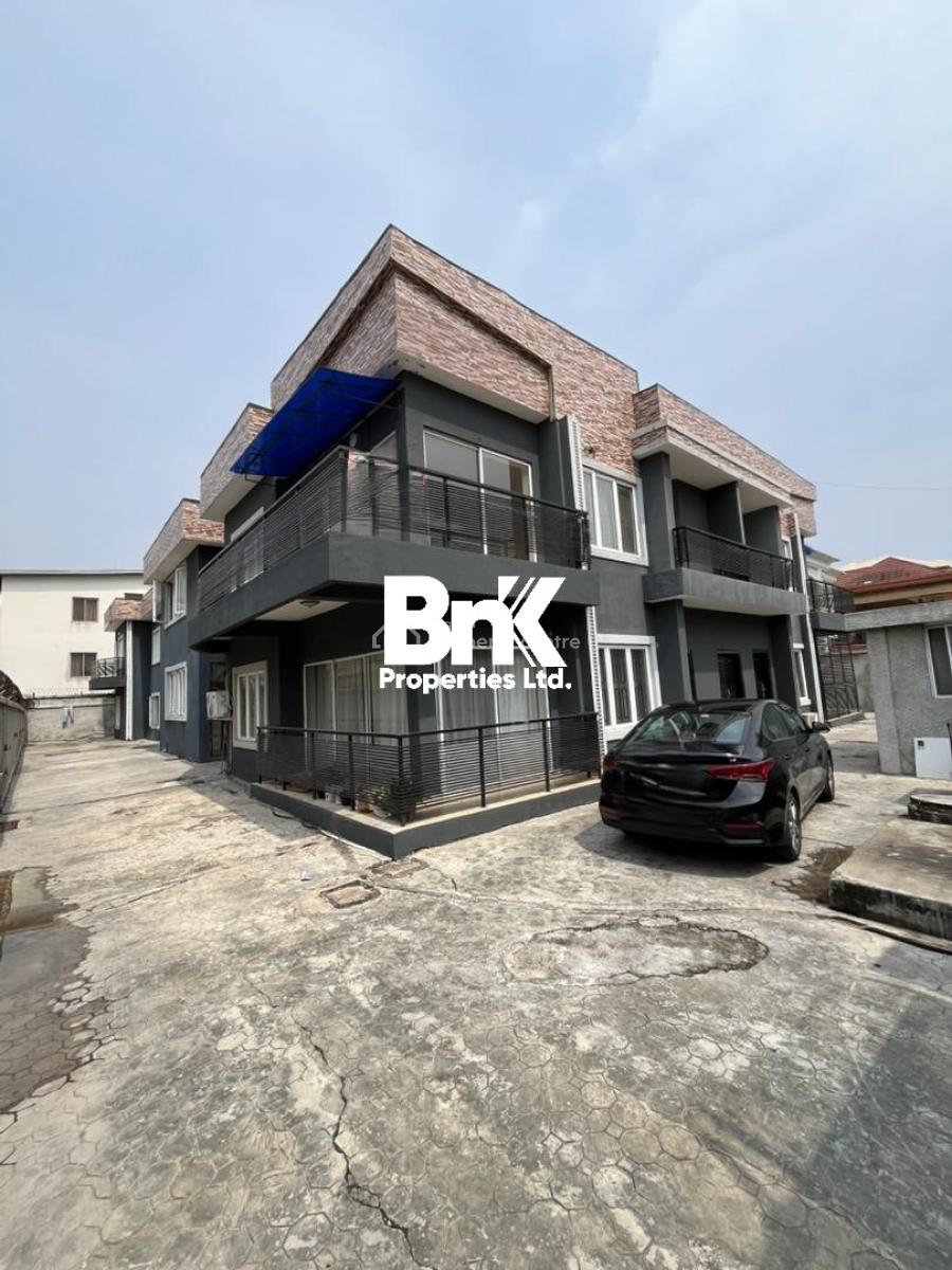 3-bedroom Apartment with a Standard Room Bq, Lekki Phase 1, Lekki, Lagos, Flat / Apartment for Rent