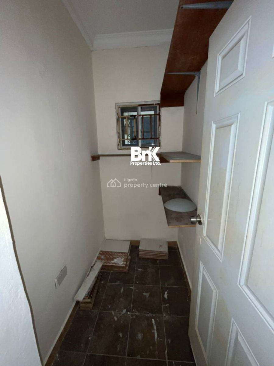 3-bedroom Apartment with a Standard Room Bq, Lekki Phase 1, Lekki, Lagos, Flat / Apartment for Rent