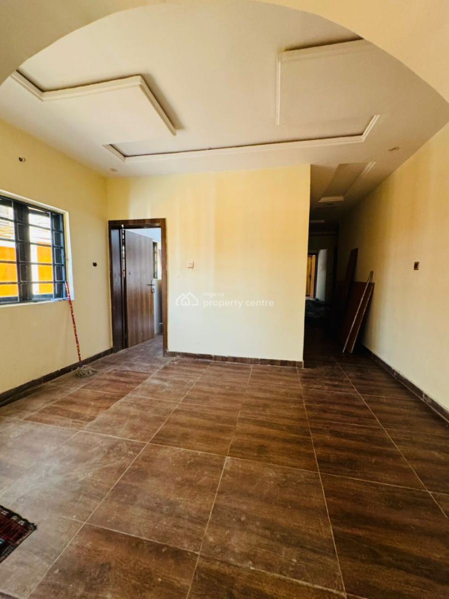 a Newly Built and Well Located 3 Bedroom Flat, Aerodrome Gra, Ibadan, Oyo, Flat / Apartment for Rent