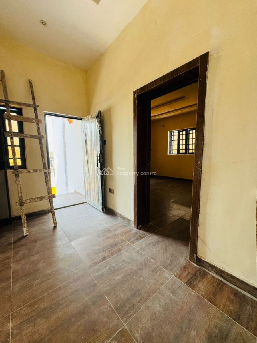 a Newly Built and Well Located 3 Bedroom Flat, Aerodrome Gra, Ibadan, Oyo, Flat / Apartment for Rent