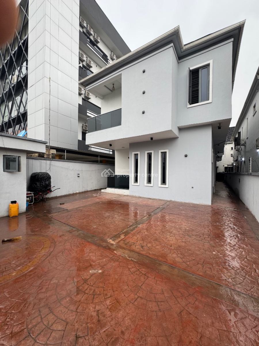 a Brand New 5 Bedroom Detached House, Ikate Elegushi, Lekki, Lagos, Plaza / Complex / Mall for Rent