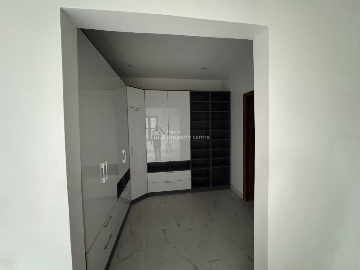 a Brand New 5 Bedroom Detached House, Ikate Elegushi, Lekki, Lagos, Plaza / Complex / Mall for Rent