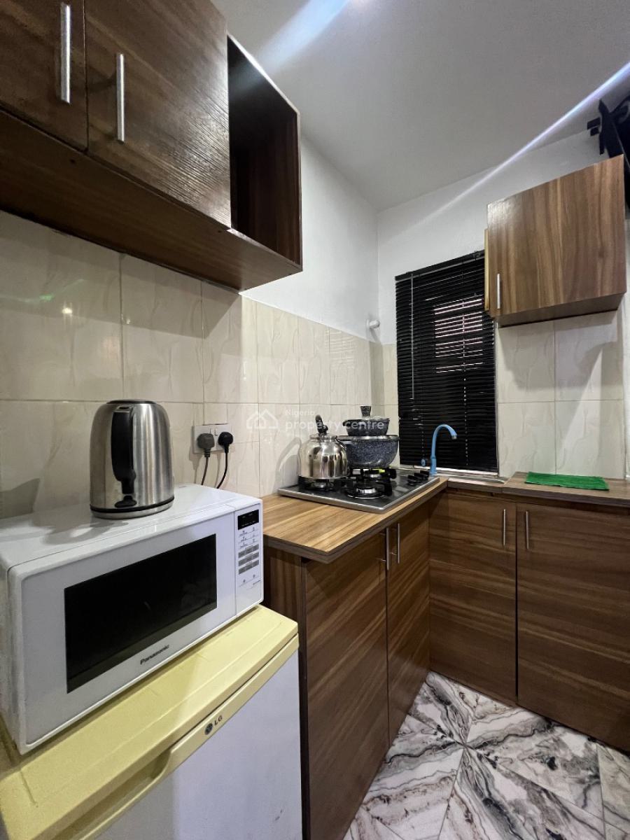 Fully Serviced and Furnished Self Contain, Jibowu, Yaba, Lagos, Self Contain (single Rooms) for Rent