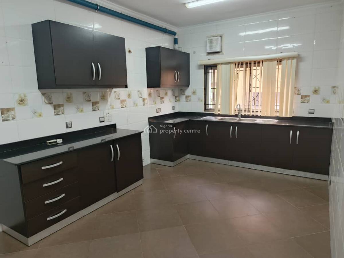 Lovely 3 Bedroom Apartment, Off Alexander Avenue, Old Ikoyi, Ikoyi, Lagos, Flat / Apartment for Rent