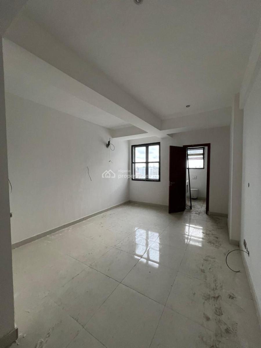 Spacious 3-bedroom Maisonette with Bq  24hrs Electricity, Off Freedom Way, Lekki Phase 1, Lekki, Lagos, Flat / Apartment for Rent