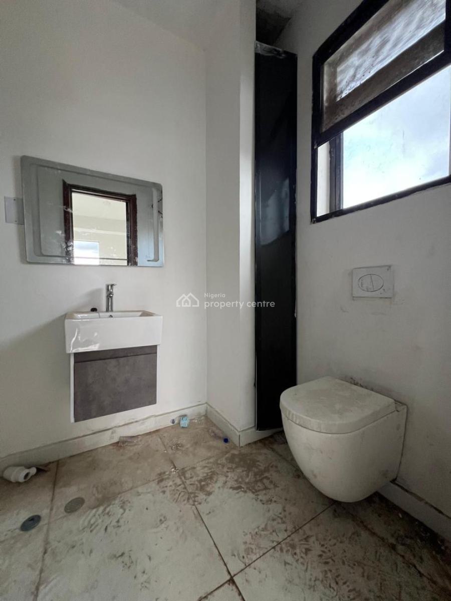 Spacious 3-bedroom Maisonette with Bq  24hrs Electricity, Off Freedom Way, Lekki Phase 1, Lekki, Lagos, Flat / Apartment for Rent