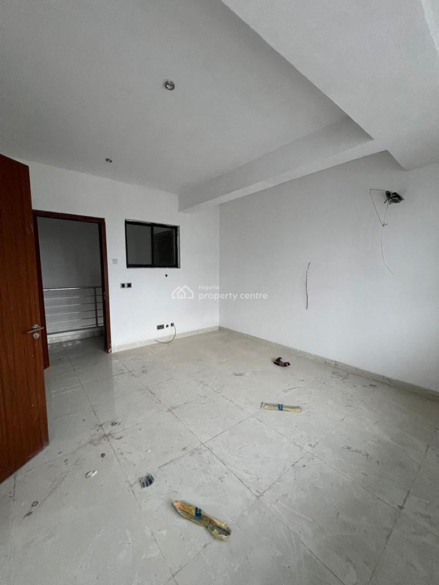 Spacious 3-bedroom Maisonette with Bq  24hrs Electricity, Off Freedom Way, Lekki Phase 1, Lekki, Lagos, Flat / Apartment for Rent