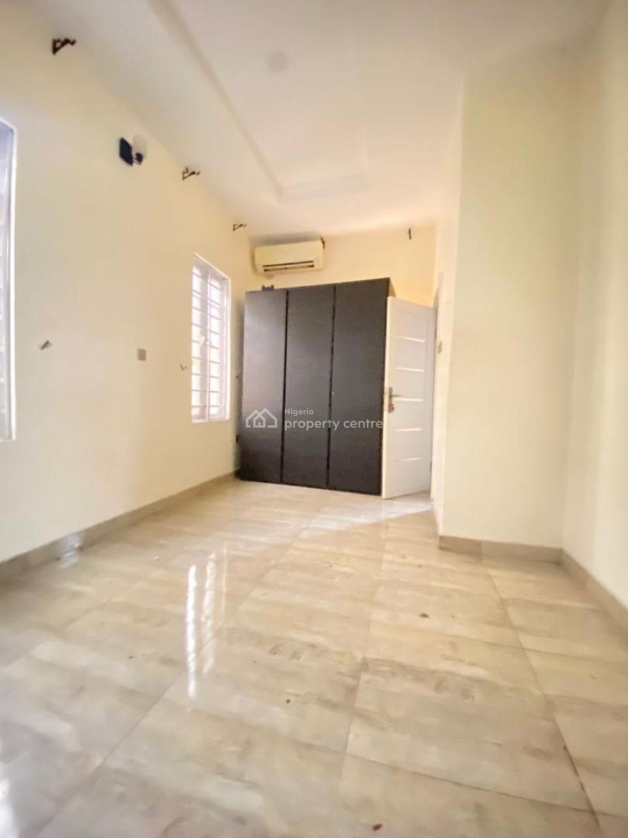 4 Bedroom Semi Detached Duplex, Mobil Road, Ilaje, Ajah, Lagos, Semi-detached Duplex for Rent