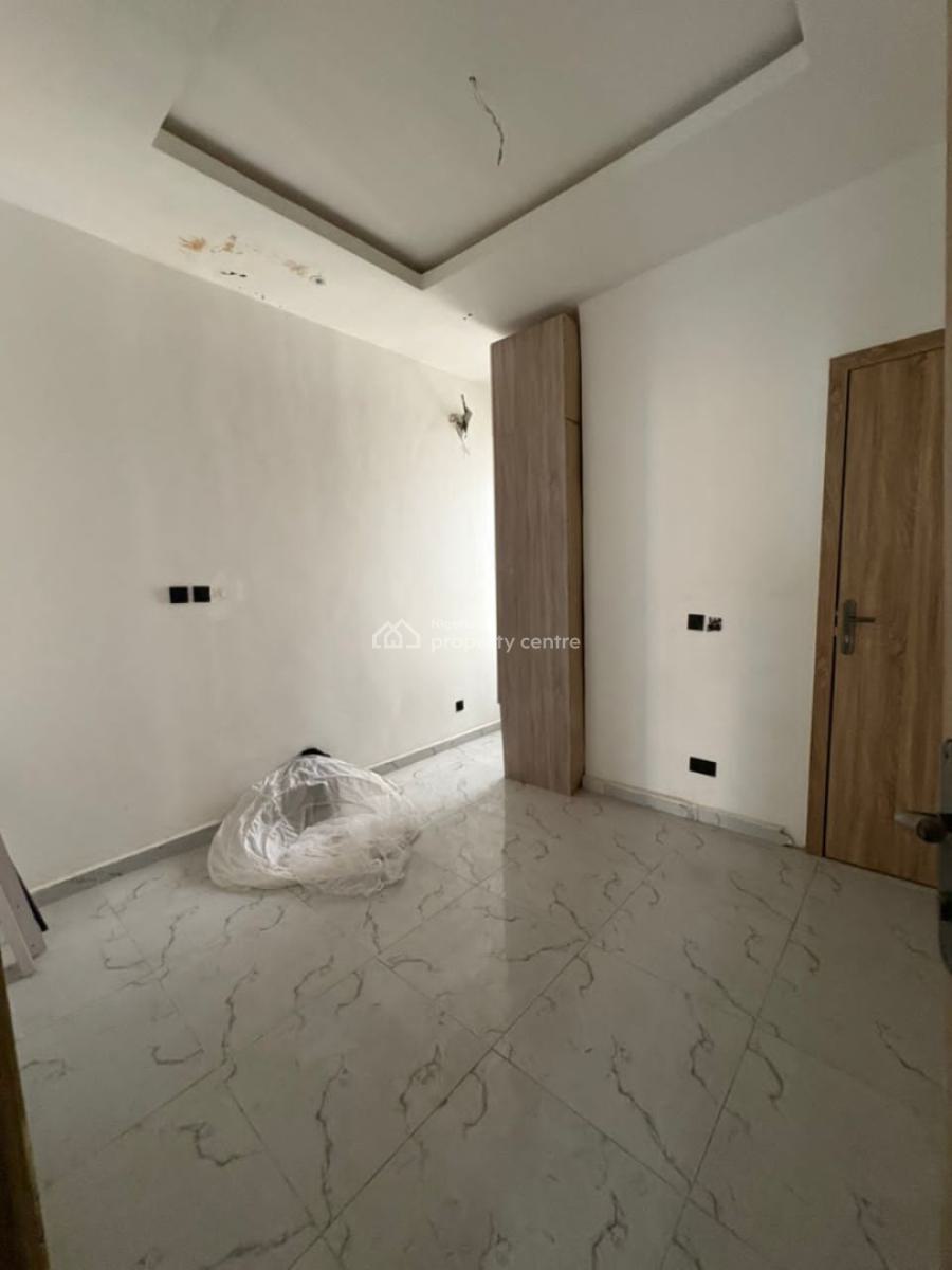 Rooms Upstairs in a Shared Duplex, Lekki County, Ikota, Lekki, Lagos, Self Contain (single Rooms) for Rent