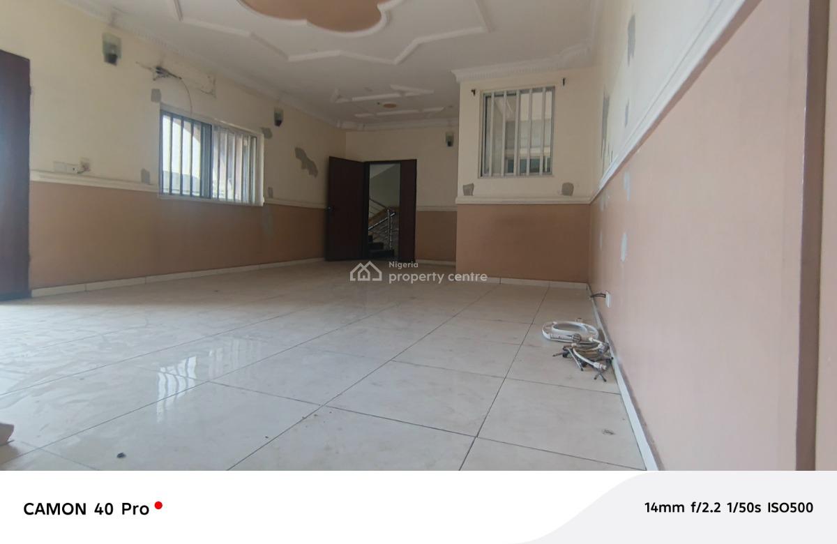 Luxury 3 Bedroom Apartment with Excellent Finishing, Oke Olu Street, Opp. Bode Thomas Street, Iponri, Surulere, Lagos, Flat / Apartment for Rent