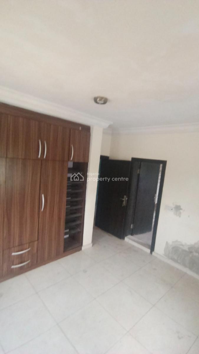 Luxury 3 Bedroom Apartment with Excellent Finishing, Oke Olu Street, Opp. Bode Thomas Street, Iponri, Surulere, Lagos, Flat / Apartment for Rent