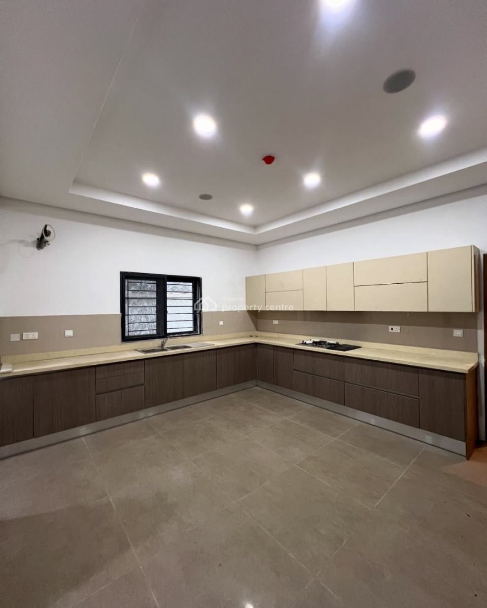 Spacious 4 Bedroom Terrace with a Bq, Lekki Phase 1, Lekki, Lagos, House for Rent