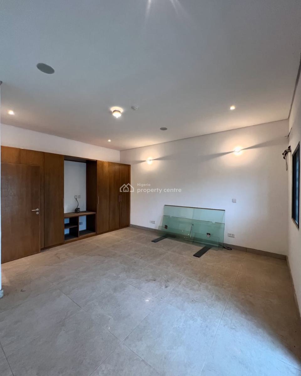 Spacious 4 Bedroom Terrace with a Bq, Lekki Phase 1, Lekki, Lagos, House for Rent