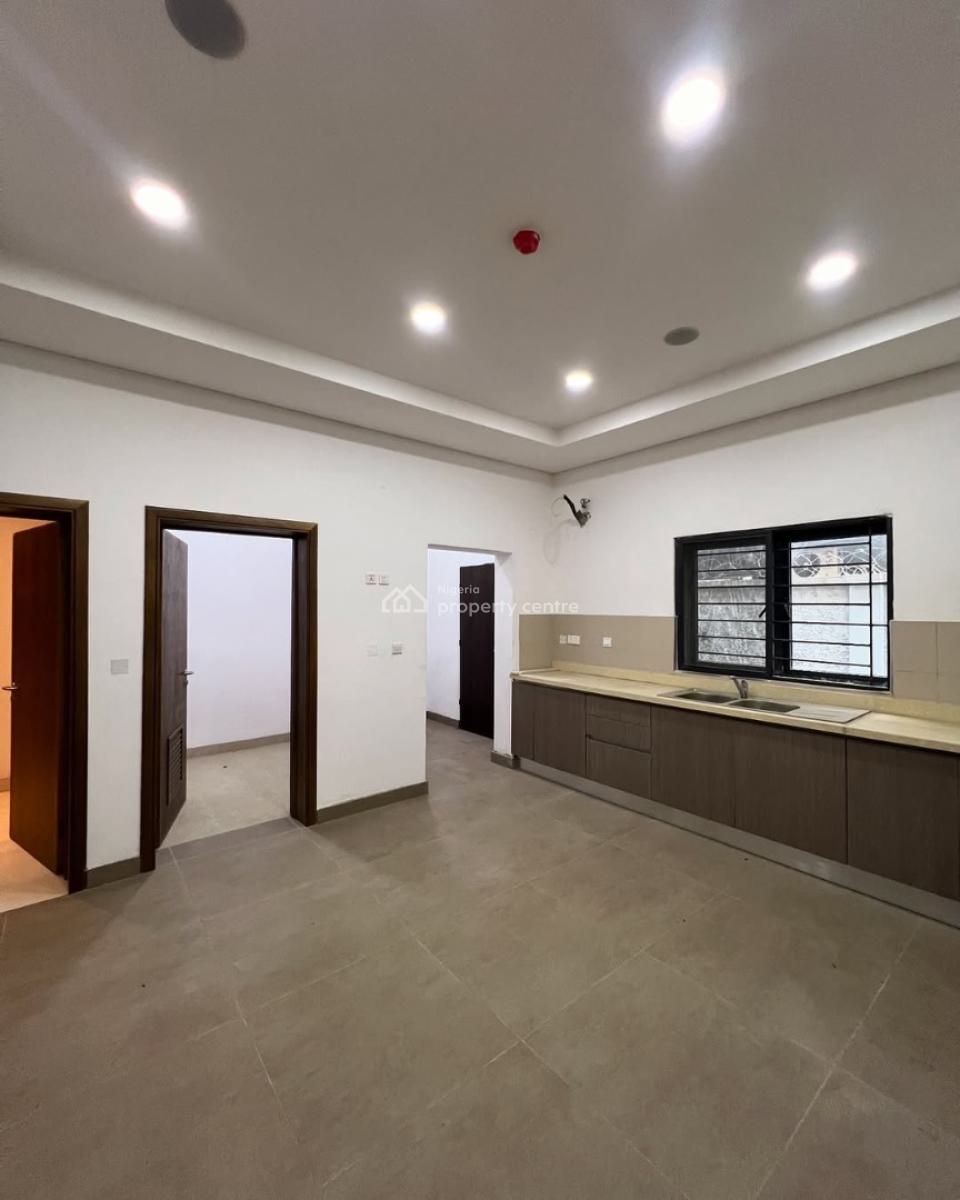 Spacious 4 Bedroom Terrace with a Bq, Lekki Phase 1, Lekki, Lagos, House for Rent