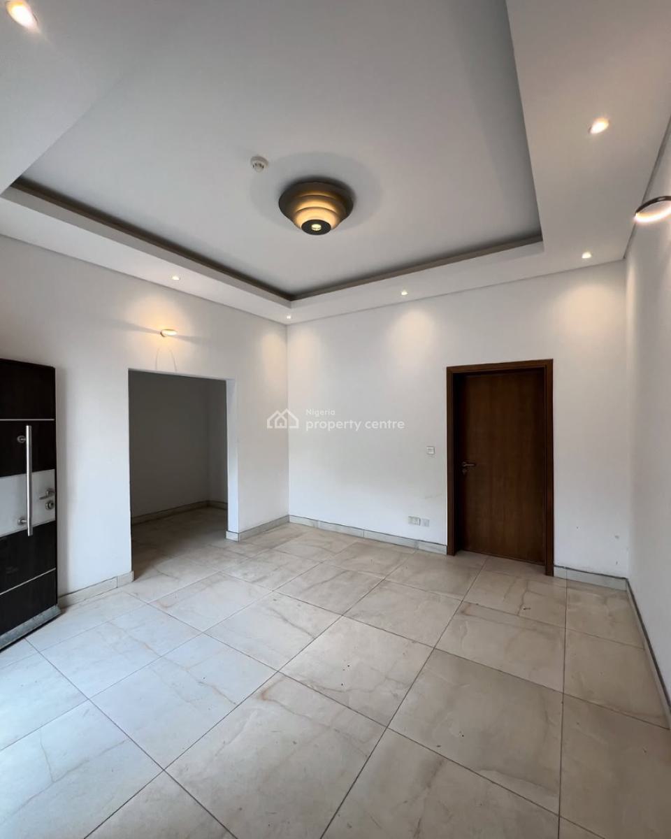 Spacious 4 Bedroom Terrace with a Bq, Lekki Phase 1, Lekki, Lagos, House for Rent