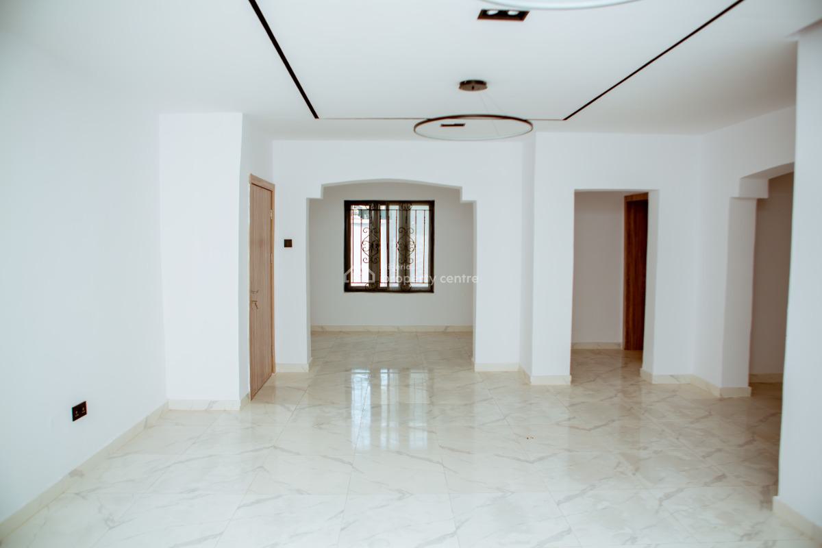 Distress: 4 Bedroom Detached Duplex, Kazeem Eletu Way, Canal West Estate, Osapa London., Osapa, Lekki, Lagos, Detached Duplex for Sale