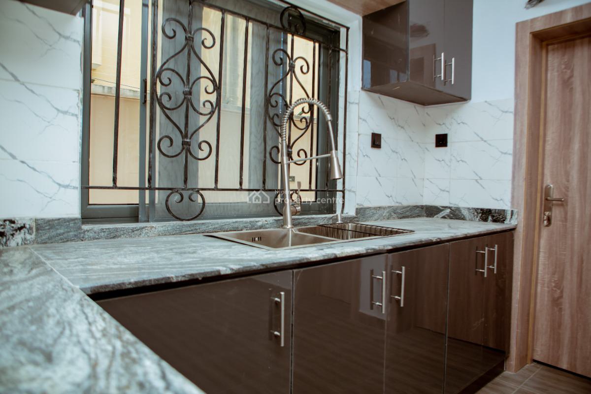 Distress: 4 Bedroom Detached Duplex, Kazeem Eletu Way, Canal West Estate, Osapa London., Osapa, Lekki, Lagos, Detached Duplex for Sale