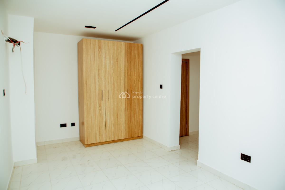 Distress: 4 Bedroom Detached Duplex, Kazeem Eletu Way, Canal West Estate, Osapa London., Osapa, Lekki, Lagos, Detached Duplex for Sale