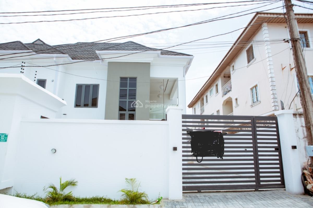 Distress: 4 Bedroom Detached Duplex, Kazeem Eletu Way, Canal West Estate, Osapa London., Osapa, Lekki, Lagos, Detached Duplex for Sale