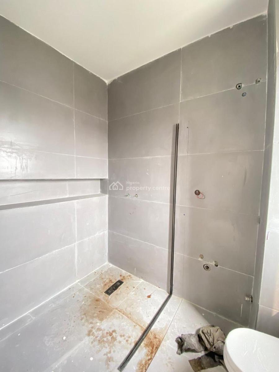 Luxury 3 Bedroom Serviced Apartment with Pool and Gym, Lekki Phase 1, Lekki, Lagos, Flat / Apartment for Sale