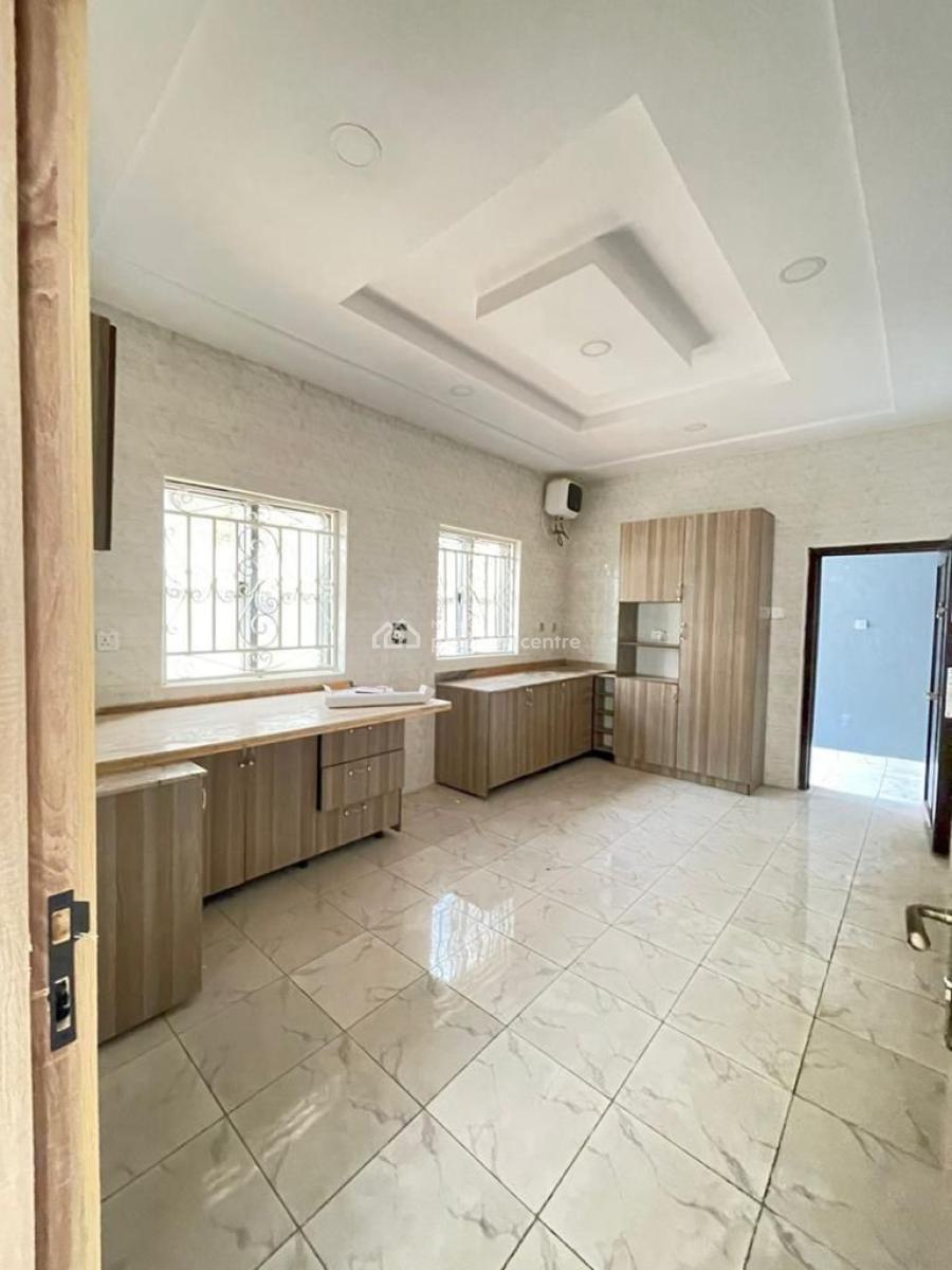 Modern 5 Bedroom Duplex with a Room and Parlour Self-contained Bq, Kolapo Ishola Gra, Akobo, Ibadan, Oyo, Detached Duplex for Sale