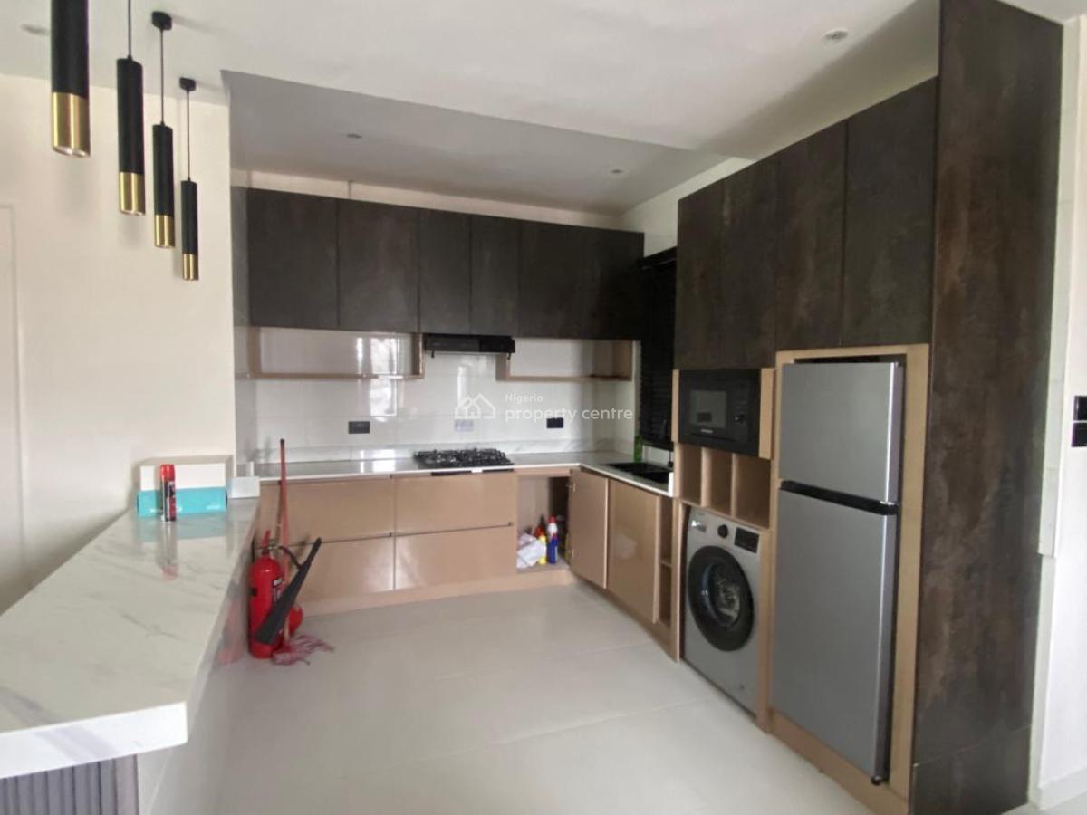 Fully Furnished & Serviced 2 Bedroom Apartment + Swimming Pool, Lekki Phase 1, Lekki, Lagos, Flat / Apartment for Rent