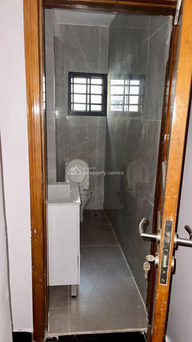 Lovely 3 Bedroom Maisonette with a Bq, Ikoyi, Lagos, Flat / Apartment for Rent