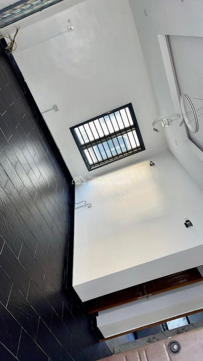 Lovely 3 Bedroom Maisonette with a Bq, Ikoyi, Lagos, Flat / Apartment for Rent