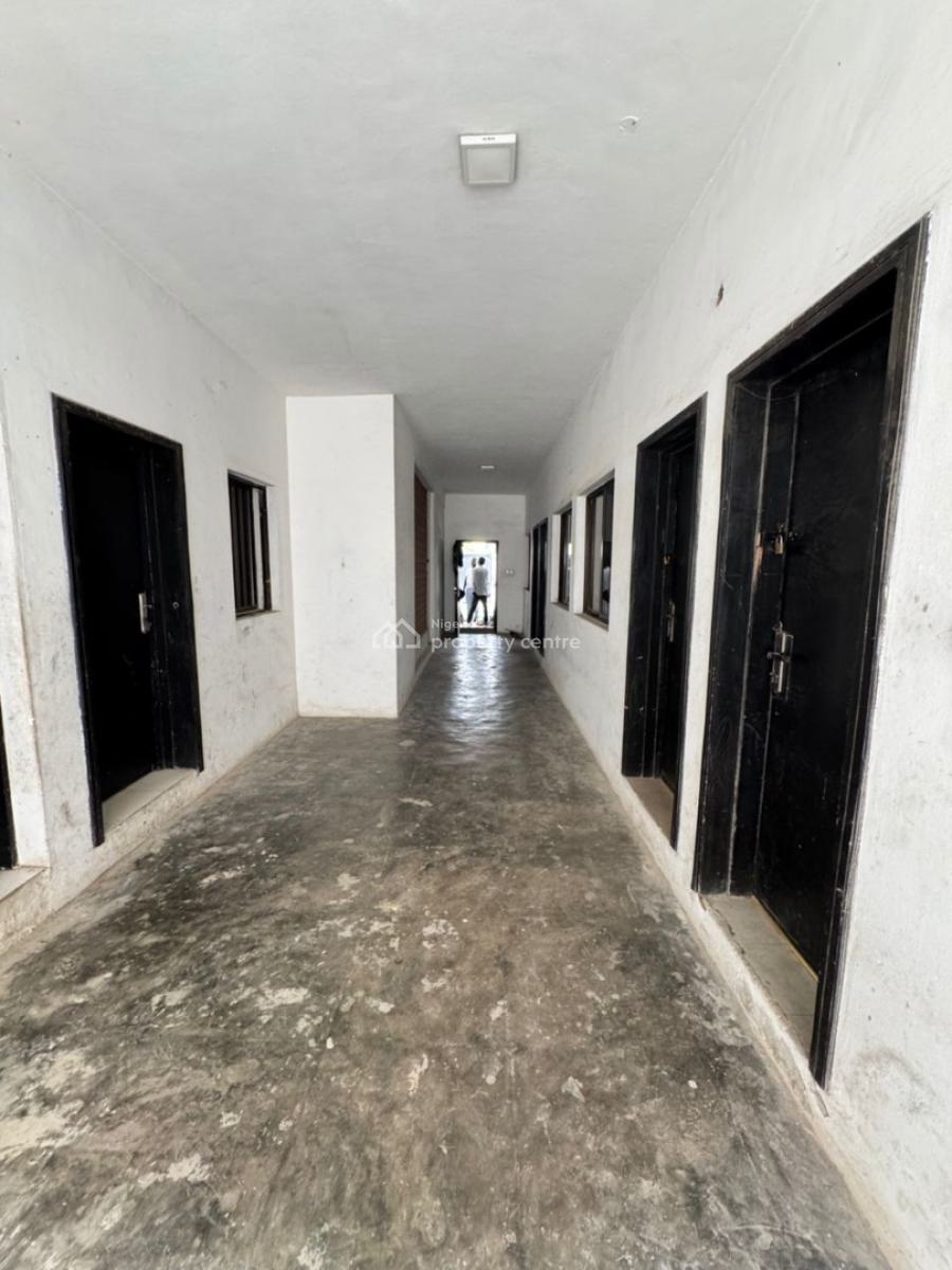 Well-structured 12 Rooms Detached Commercial Building with 5 Bq, Victoria Island (vi), Lagos, Commercial Property for Rent