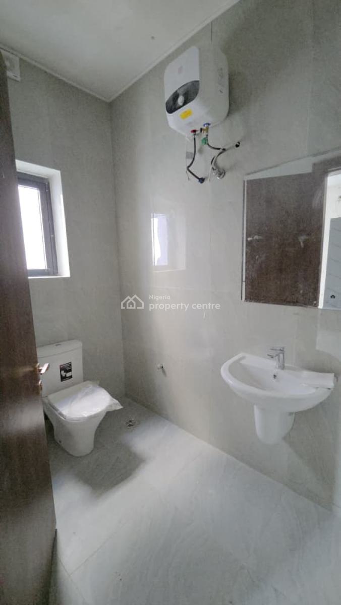 Clean 4 Bedroom Terrace Duplex with Bq, Lekki Phase 1, Lekki, Lagos, Terraced Duplex for Sale