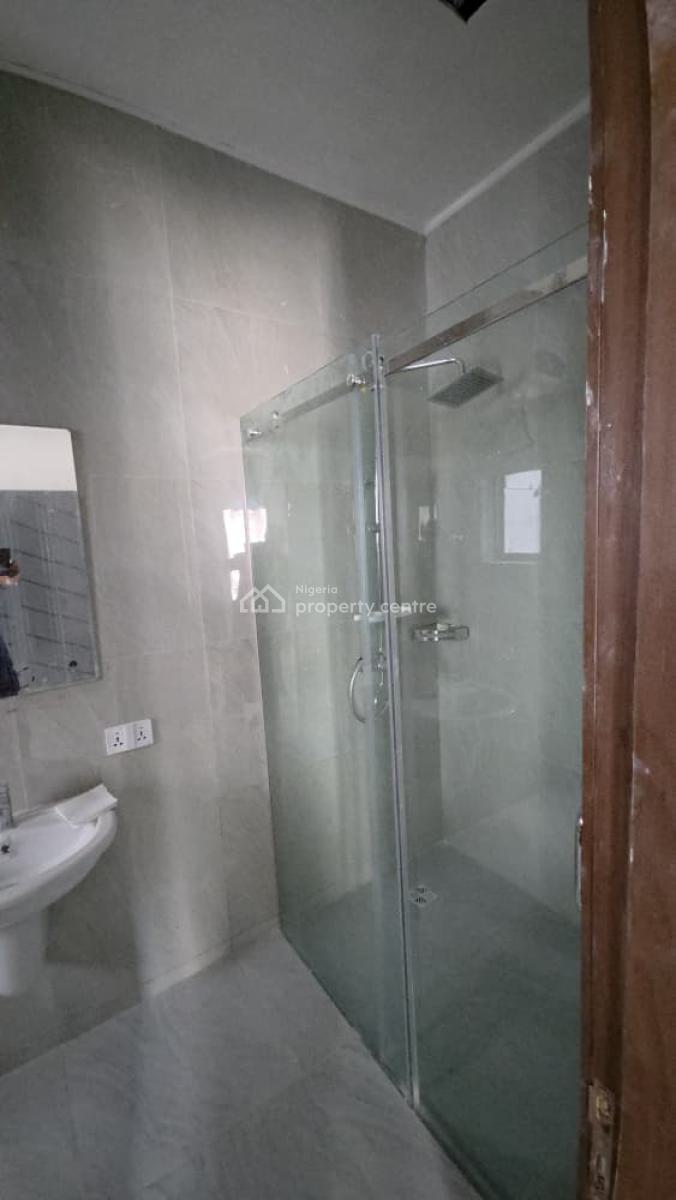 Clean 4 Bedroom Terrace Duplex with Bq, Lekki Phase 1, Lekki, Lagos, Terraced Duplex for Sale