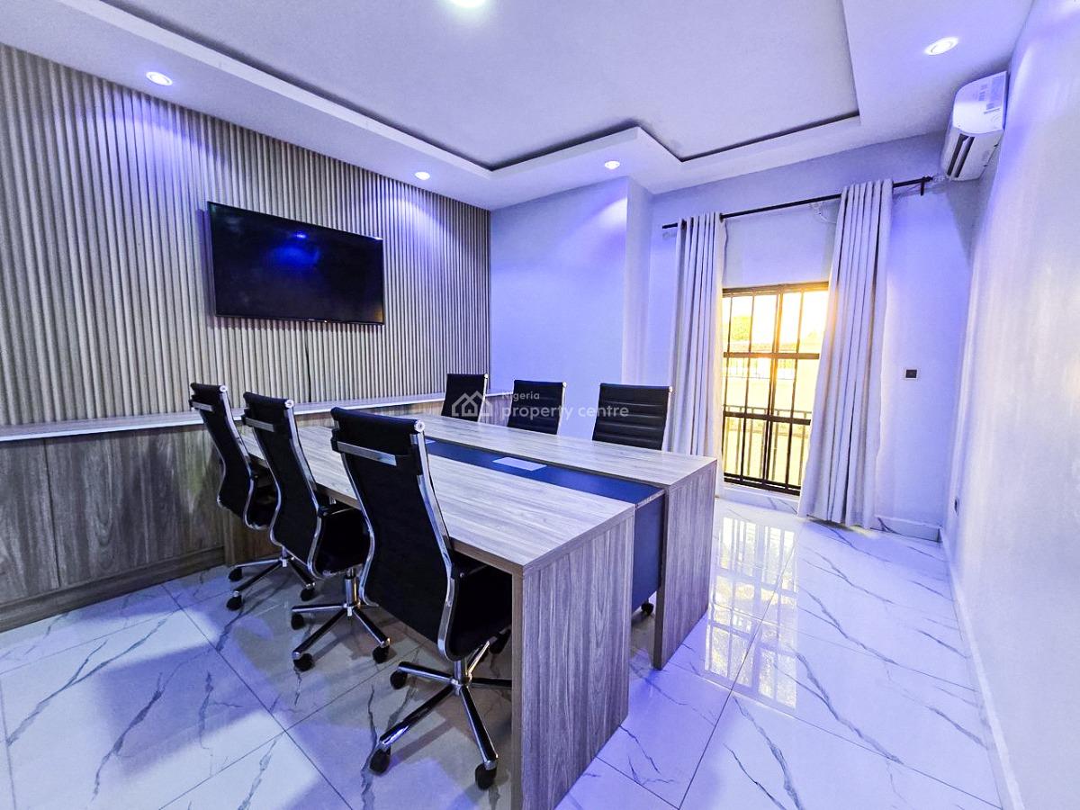 Luxury 2 Bedroom Apartment in Abuja, Bukar Dipcharima Close, Utako, Abuja, Flat / Apartment Short Let