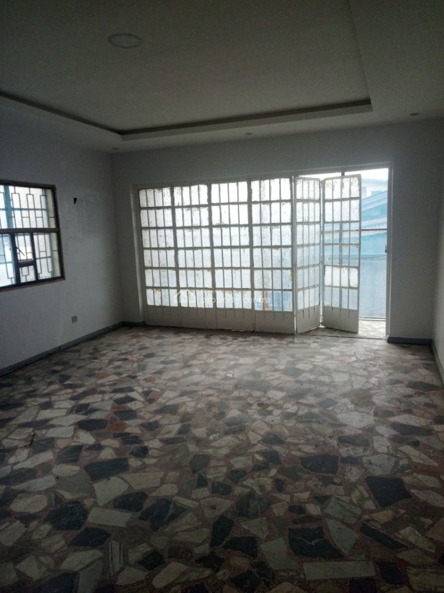 a Well Maintained 2 Bedroom Flat with Spacious Kitchen, Anifowoshe Close to Ikeja Along, Ikeja, Lagos, Flat / Apartment for Rent