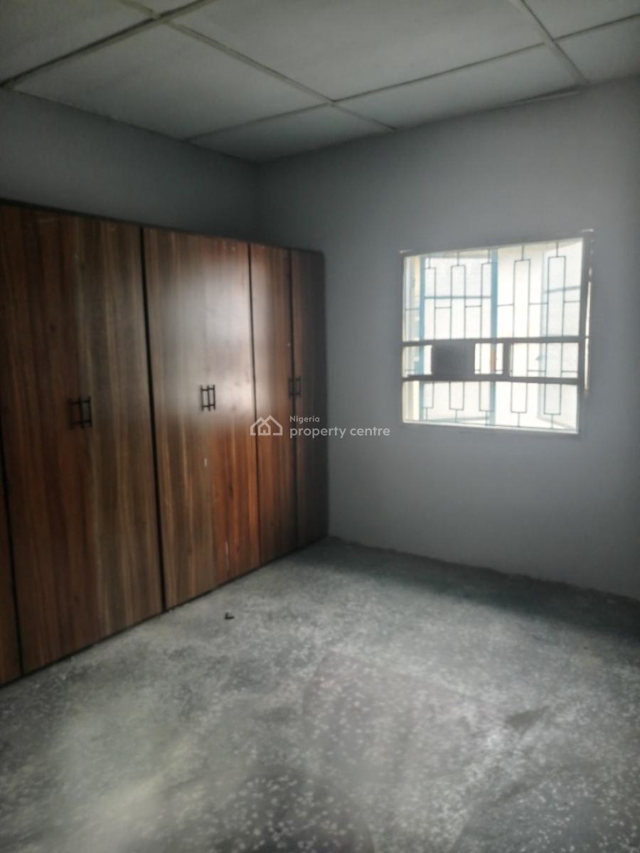 a Well Maintained 2 Bedroom Flat with Spacious Kitchen, Anifowoshe Close to Ikeja Along, Ikeja, Lagos, Flat / Apartment for Rent