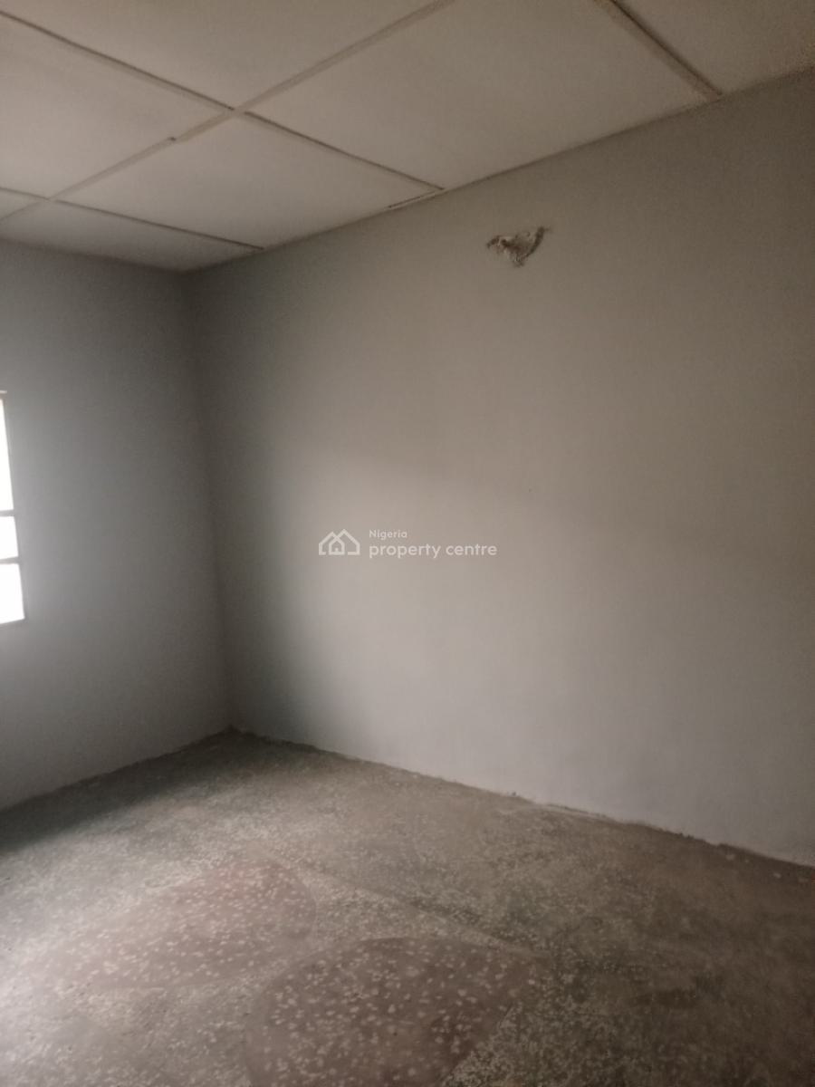 a Well Maintained 2 Bedroom Flat with Spacious Kitchen, Anifowoshe Close to Ikeja Along, Ikeja, Lagos, Flat / Apartment for Rent