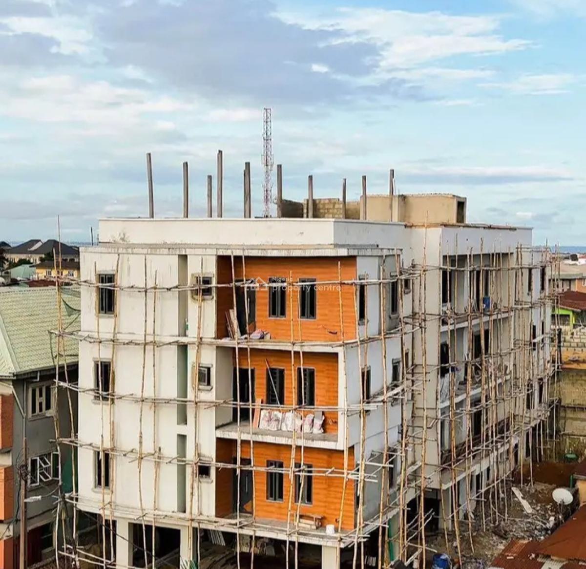 Lovely 3 Bedroom Apartment, Yaba, Lagos, Flat / Apartment for Sale