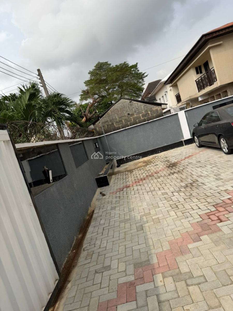 2 Bedroom Flat with Boys Quarter, Lekki Phase 1, Lekki, Lagos, Flat / Apartment for Rent